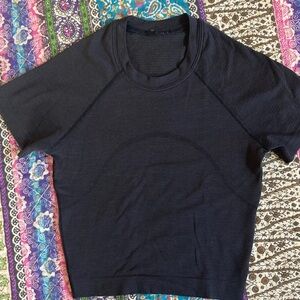 Lululemon Athletica Black Short Sleeve Tee